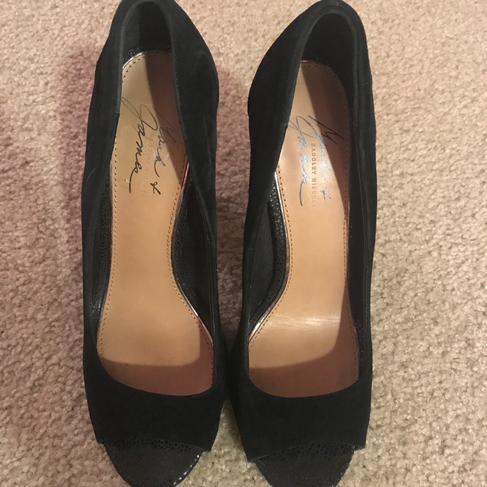 Badgley mischka block heel